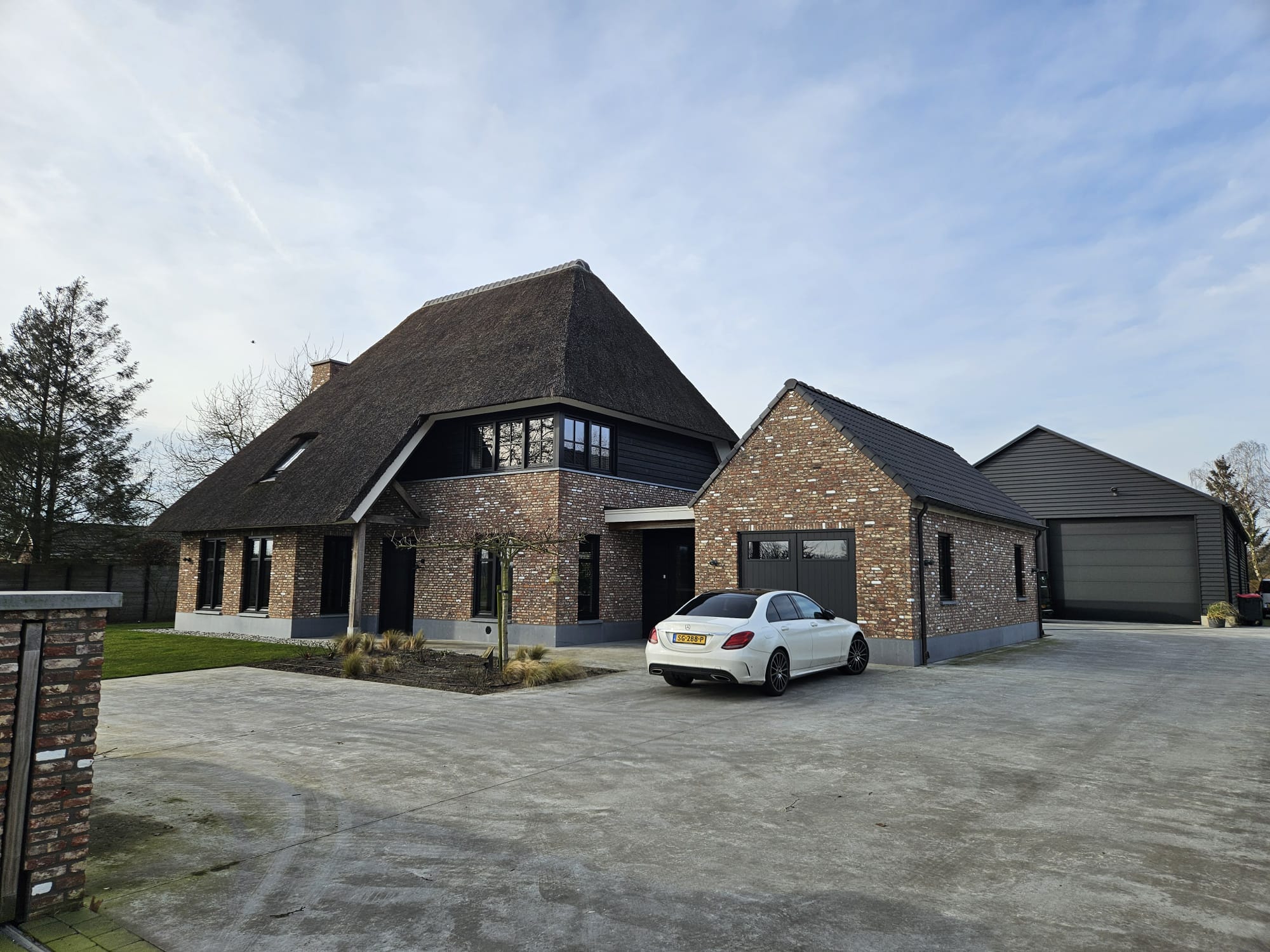 Woning met bedrijfsgebouw te Boekel